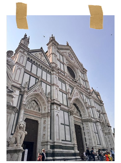 A picture of the facade of Santa Croce, a historical Italian church.